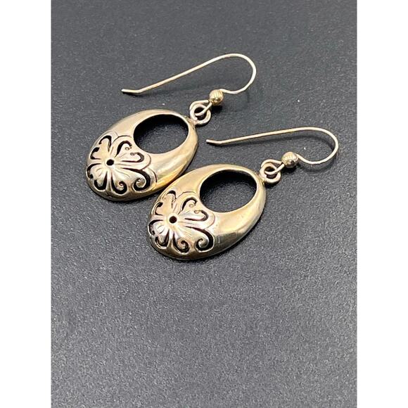 STERLING Vintage Sterling Oval Shape Cut Out Floral Work Dangle Earrings - Picture 6 of 8